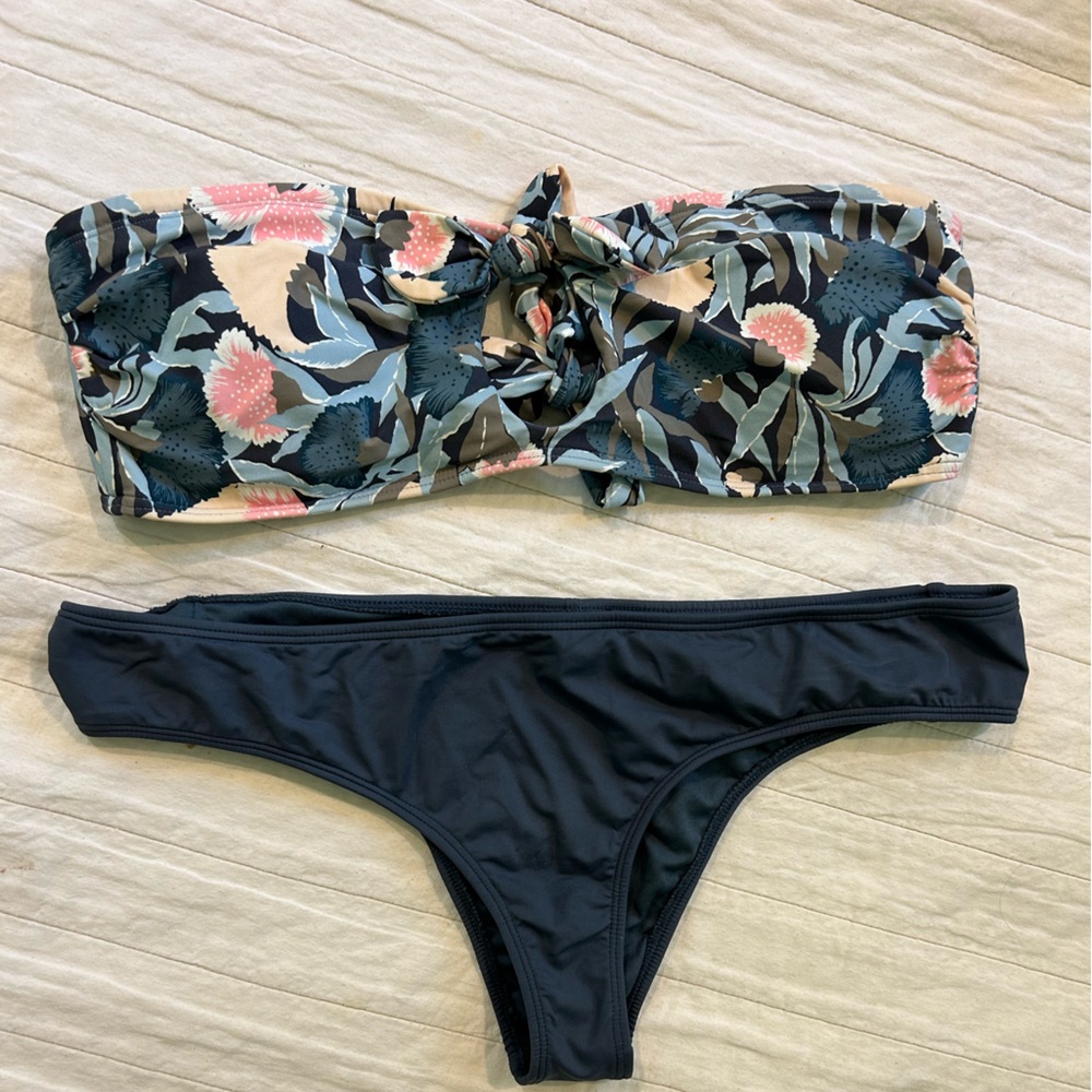 Strapless bikini set